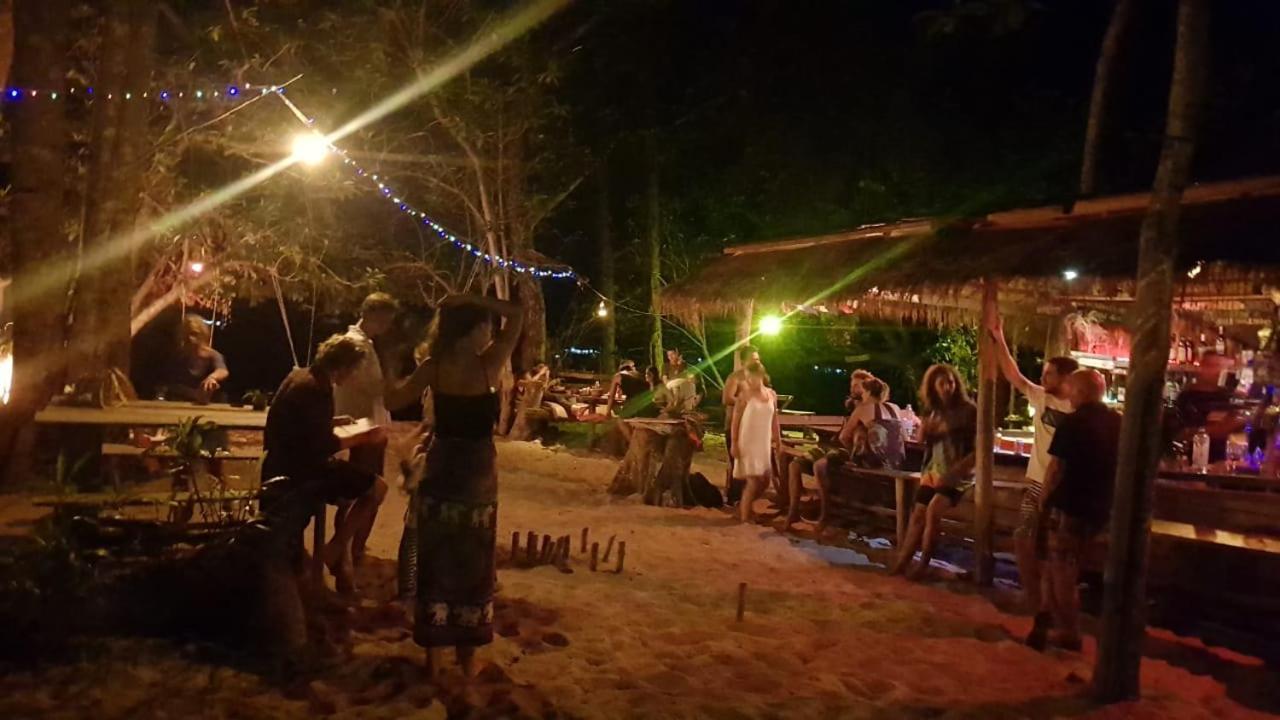 Отель Crusoe Koh Takiev Island Koh Ta Kiev Экстерьер фото