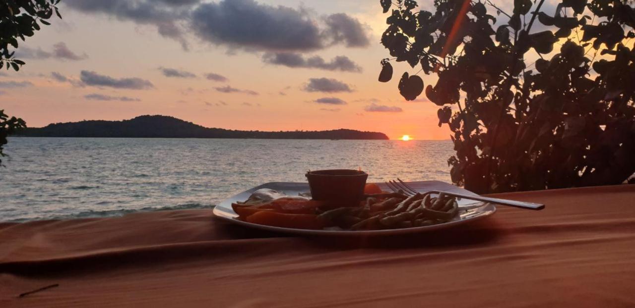 Отель Crusoe Koh Takiev Island Koh Ta Kiev Экстерьер фото