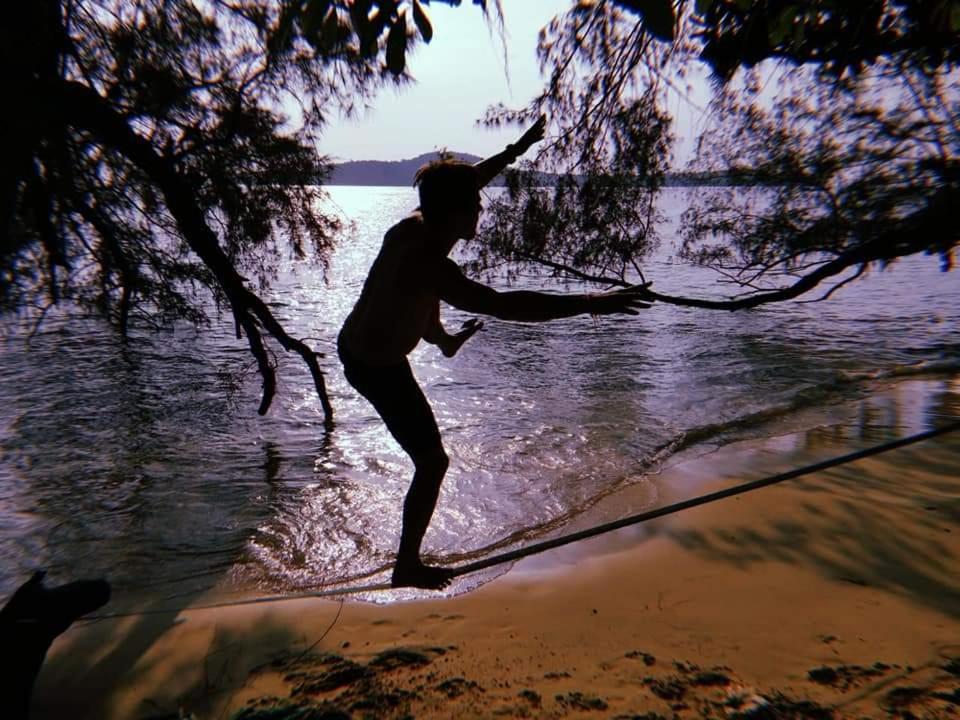 Отель Crusoe Koh Takiev Island Koh Ta Kiev Экстерьер фото